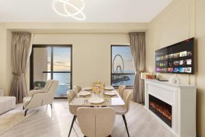 FIRST CLASS 2BR Sea View w Ain Dubai Views