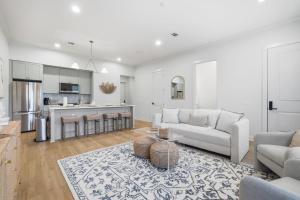 Coastal 1BR with Pool - Near Beach