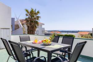 Apartments Villa Mavi Novalja Center