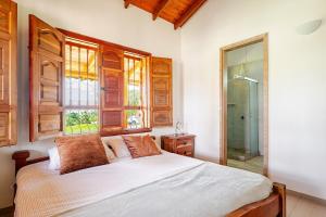 Casa campestre con piscina y jacuzzi en Pereira