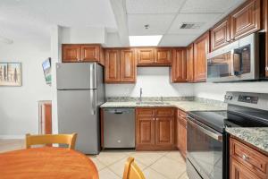Tropic Sun Towers - 1 Bedroom