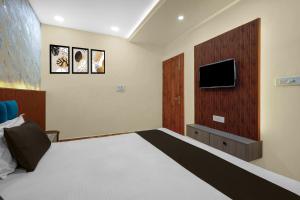 Hotel O RS PALACE