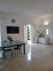 EmyFrancesco House