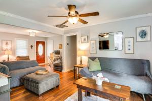 Large Yard & Fire Pit! Pet-Friendly Home in Ladson