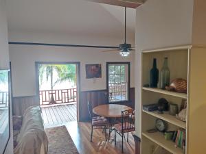 Charming 2BR Beach House Ideal for Extended Stays