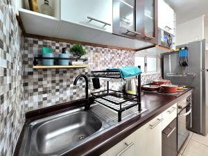 Vista al Mar, Playa a 2 min, Parking, Wifi, Piso 10