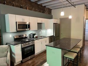 Downtown Suite with Balcony
