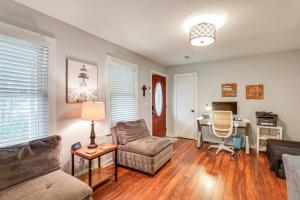 Large Yard & Fire Pit! Pet-Friendly Home in Ladson