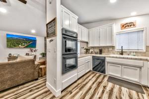 Tahoe Reset - AC Hot Tub Shuffleboard Pet Friendly