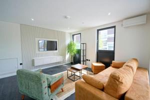 New, 4th Floor, 2 bed up to 6ppl Flat, Waterloo