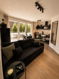 Design Apartment 5 am Titisee mit Kamin, E-Ladestation, Balkon, Top Lage