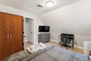 The Grandstands Apt 3 -Star Baseball Rentals