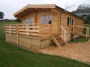 Long Mountain Centre Log Cabins