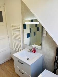 Studio meublé en centre ville proche gare SNCF