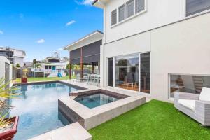 Luxury Family Retreat on the Esplanade - Lock Off