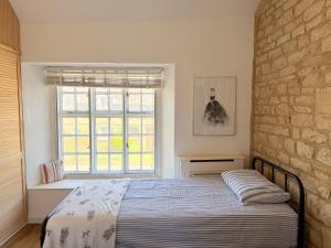 Charming Two Bedroom Cottage in Chipping Norton