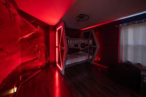 Jurassic Park Arcade, Themed Bedrooms, Pool, Spa and Billiards
