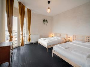 Grand Central 2BR Apartment