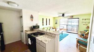 Holualoa Gardens 203