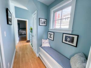 Single family, Harvard University, Red line
