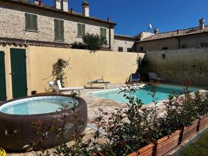 Apartment with pool in Pesaro