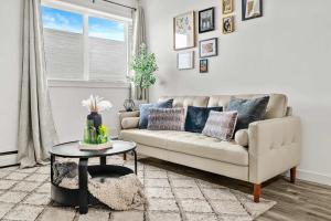 New York New York Suite - DT YYC 2BR Getaway