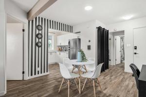 New York New York Suite - DT YYC 2BR Getaway