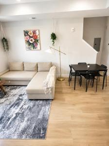 1Bed1Bath-TempleU, Rooftop, Sleeps4, WD