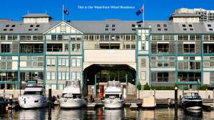 Art Deco Harbour Apartment - Walk to Opera House