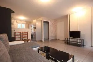 托兰格尔庄园度假屋 - 茹埃莱图尔