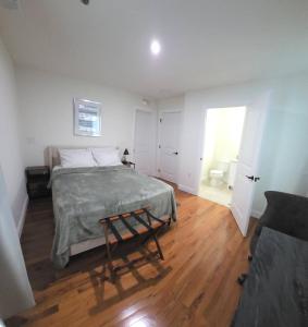 A New 3 Bedroom 4 Beds 2 Bath, Apt 1