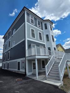 A New 3 Bedroom 4 Beds 2 Bath, Apt 1