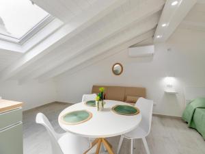 Attic studio, with air conditioning img5