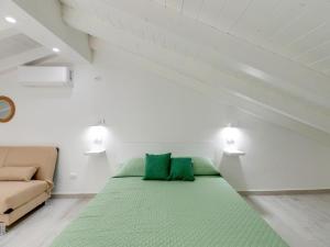 Attic studio, with air conditioning img15