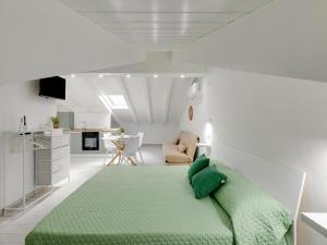 Attic studio, with air conditioning img20