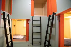 Bestow Capsule Hostel