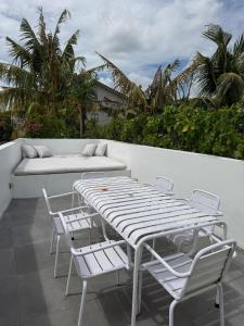Modern 1 Bedroom Villa with Rooftop near the beach