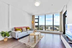Modern 2BR Haven High Level & Stadium Views