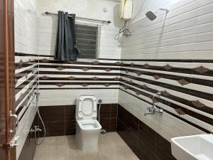 Hotel Bindusagar - Budget Rooms Near Sri Lingaraja Temple