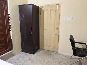 Hotel Bindusagar - Budget Rooms Near Sri Lingaraja Temple