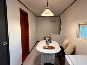 Dongmyo Market, Dongdaemun, Naksan Park 2 Restrooms 4 Queen Beds Free Luggage Storage