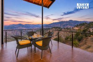 StayVista at Amulyam villa with Lawn & Bonfire