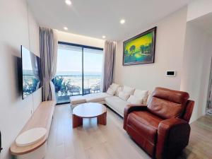 T&T Stay MCP E 2BR 2WC Sunset BR, Free Gym, Pool