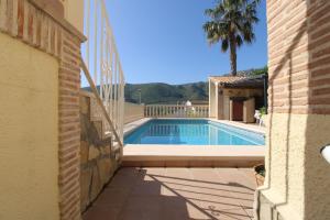 Oasis con piscina y jacuzzi para 4
