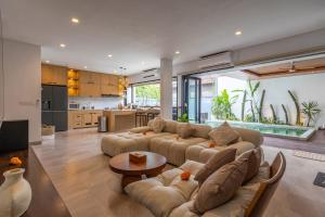 Modern & Elegant 3bd Umalas Villa with Private Pool
