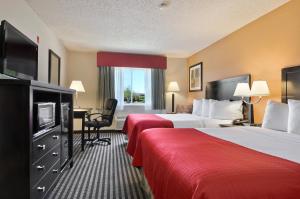 Queen Room with Two Queen Beds - Non-Smoking room in Baymont by Wyndham Dallas/ Love Field