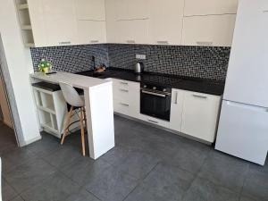 32-2 one-bedroom apartment
