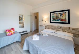 Stella Mare Rooms Food and Beach