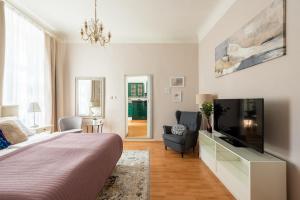Riverside 2BR Apartment Next to the National Theatre by EasyBNB Premium