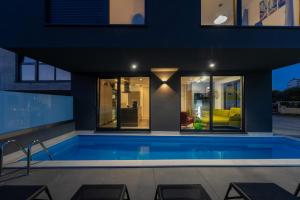 Casa Seal by Briskva